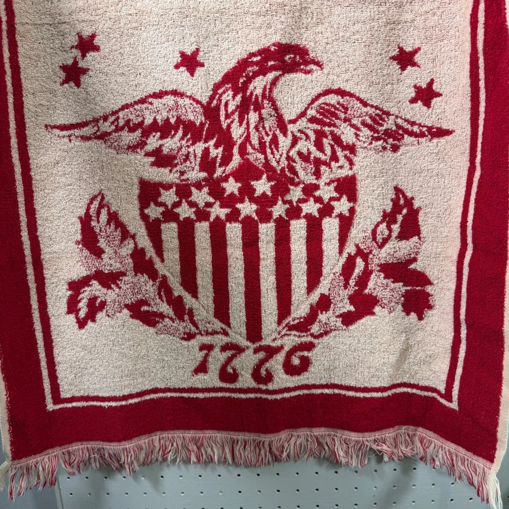 Vintage Bicentennial 1776 1976 Liberty Bell Eagle Fringed Terry Cloth Towel Red